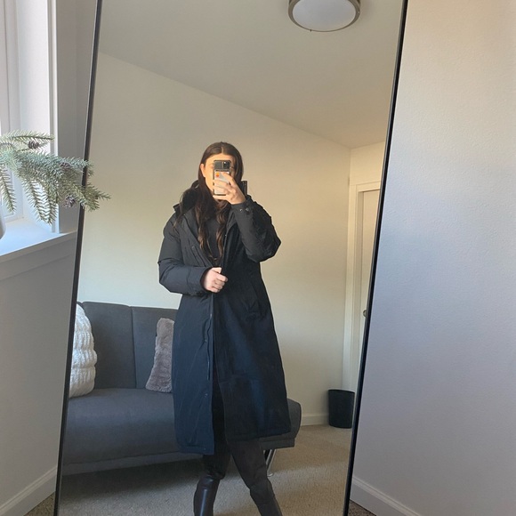 Lands end waterproof long black puffer coat - Picture 4 of 8